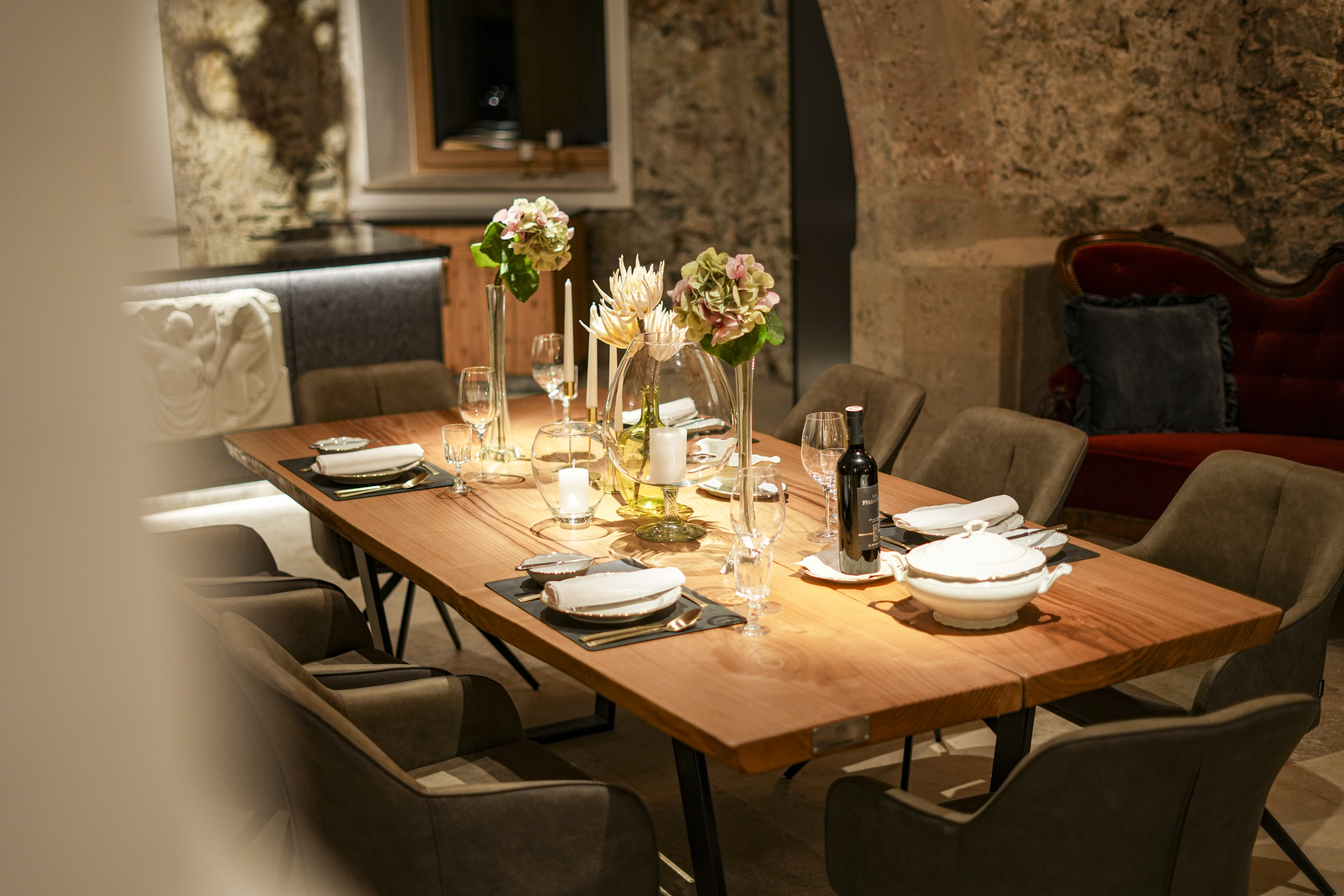 Chalet: Massivholztisch Kastanie - Das Jakob – Historia in Otium - Essen | Trinken