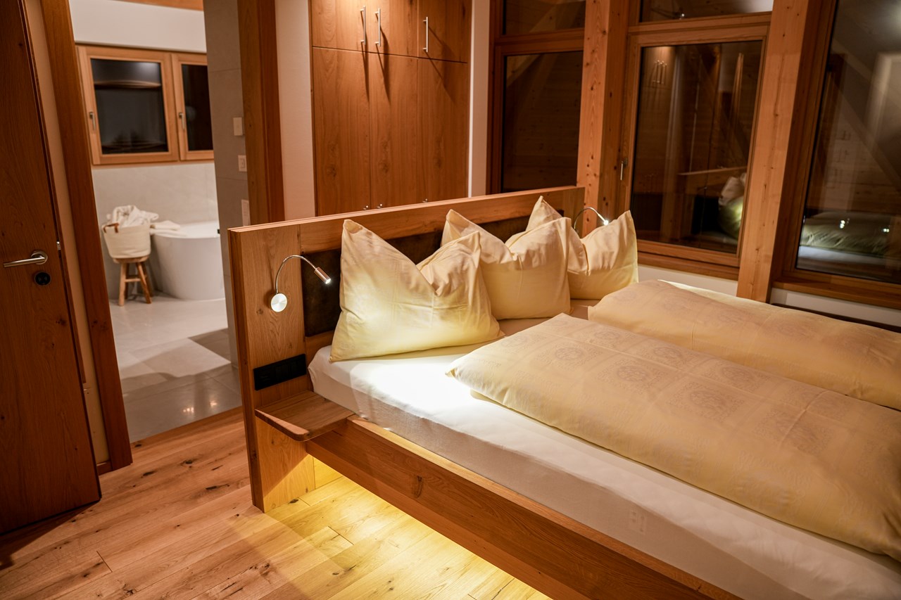 Das Jakob – Historia in Otium Hütten im Detail Das Master-Schlafzimmer