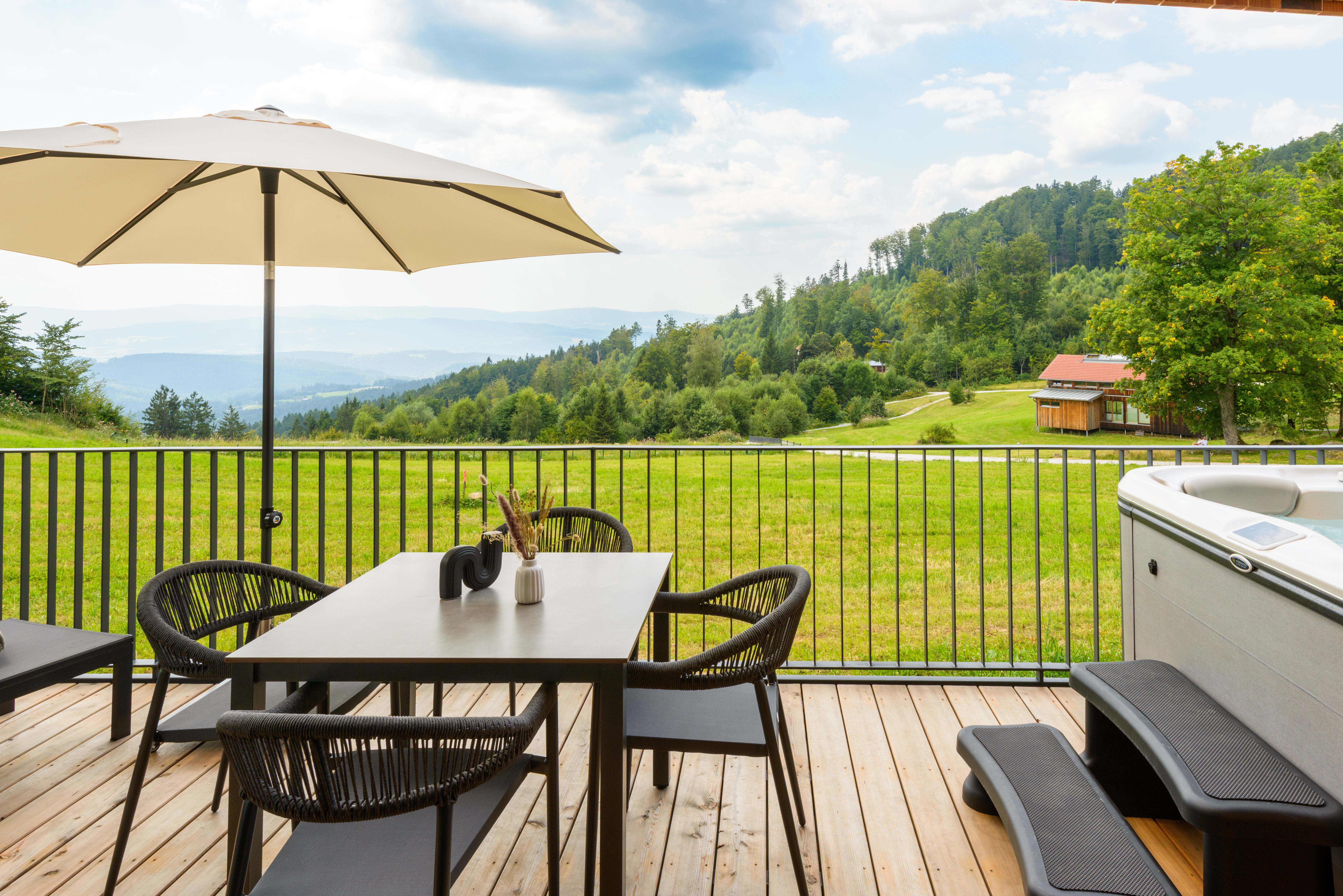 Hüttendorf - Frühstück: Frühstückservice - Talblick Waldschlafhäusl - GutsAlm Harlachberg