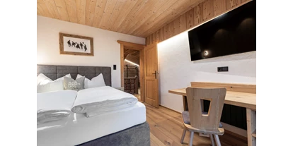 Hüttendorf - Pfunds - Schlafzimmer - Chalet Laudegg