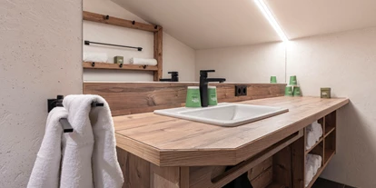 Hüttendorf - Pfunds - Badezimmer - Chalet Laudegg