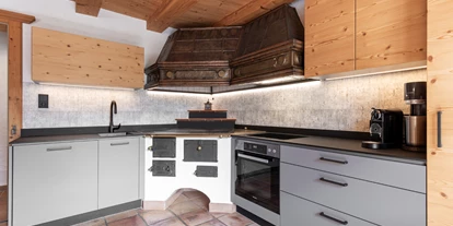 Hüttendorf - Pfunds - Küche - Chalet Laudegg