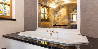 Hüttendorf - Pfunds - Badewanne - Chalet Laudegg