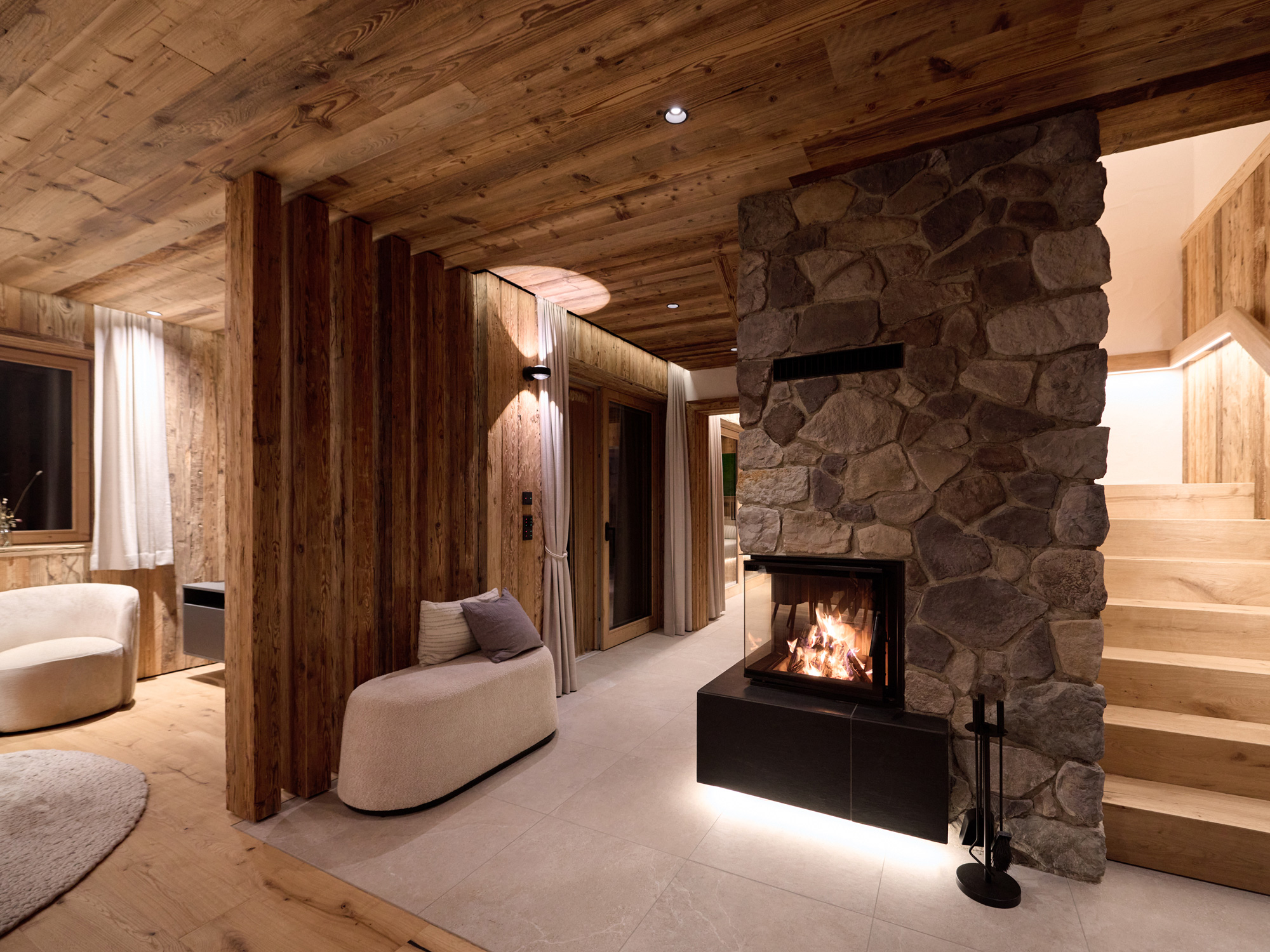 Hüttendorf - PLZ 6183 (Österreich) - Offener Kamin - Luxus Chalet Schlossblick