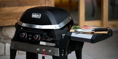 Hüttendorf - Parkplatz direkt an der Hütte - Erstklassiger Weber Elektrogrill - Luxus Chalet Schlossblick