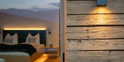 Hüttendorf - Parkplatz direkt an der Hütte - AURA CHALETS