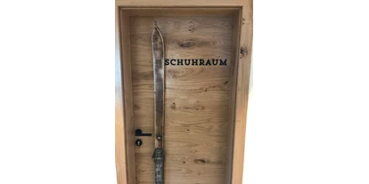 Hüttendorf - Chaletgröße: 4 - 6 Personen - Pinzgau - Skischuhraum mit Paroli Trockenschränken für Skibekleidung, Helme und Schuhe - Sam-Alm