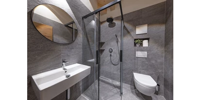 Hüttendorf - Chaletgröße: 4 - 6 Personen - Pinzgau - Dusche/WC Masterbedroom Top3 - Sam-Alm