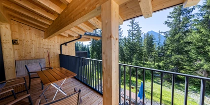 Hüttendorf - Chaletgröße: 4 - 6 Personen - Pinzgau - Sommer auf der Sam-Alm www.Sam-Alm.com Buchungen Tel. 00498642228 Mail kontakt@hinterwirt.de oder direkt Online #urlaubaufderalm #almurlaub #zilltalarena #samalm #naturpur #ferienchalets #myzillertalarena #sommerindenbergen #gerlospass #ebikelife #hochkrimml #nationalparkhohetauern #krimmlerwasserfälle #krimml #hinterwirt #salzburgerland #tirol #tirolaustria #pinzgau - Sam-Alm