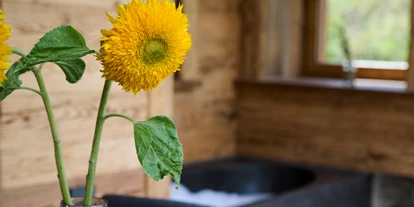 Hüttendorf - Parkplatz direkt an der Hütte - Outdoor Badewanne - 5-Sterne Chalet Waldblick