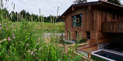 Hüttendorf - Parkplatz direkt an der Hütte - Chalet Waldblick - 5-Sterne Chalet Waldblick
