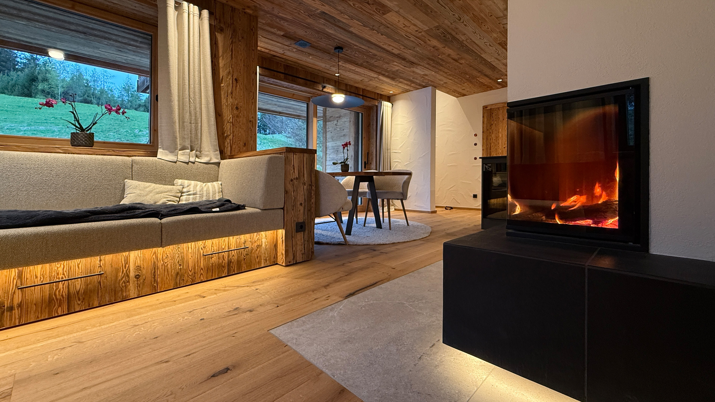 Hüttendorf - PLZ 6183 (Österreich) - Wohnbereich - 5-Sterne Chalet Waldblick