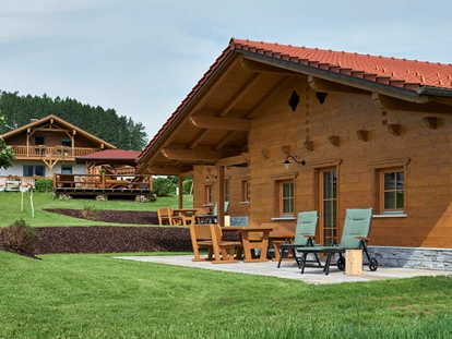 Hüttendorf - Hot Tub: beim Chalet - Sonnenterrasse - Wenighof Chalets