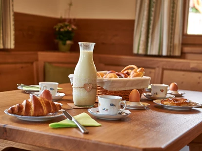 Hüttendorf - Hot Tub: beim Chalet - Wenighof Chalets