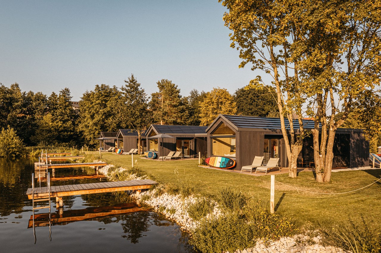 NaturResort Steinwald Hütten im Detail *Lakeside-Cabin* mit eigenem Whirlpool ④ +Kinderloft