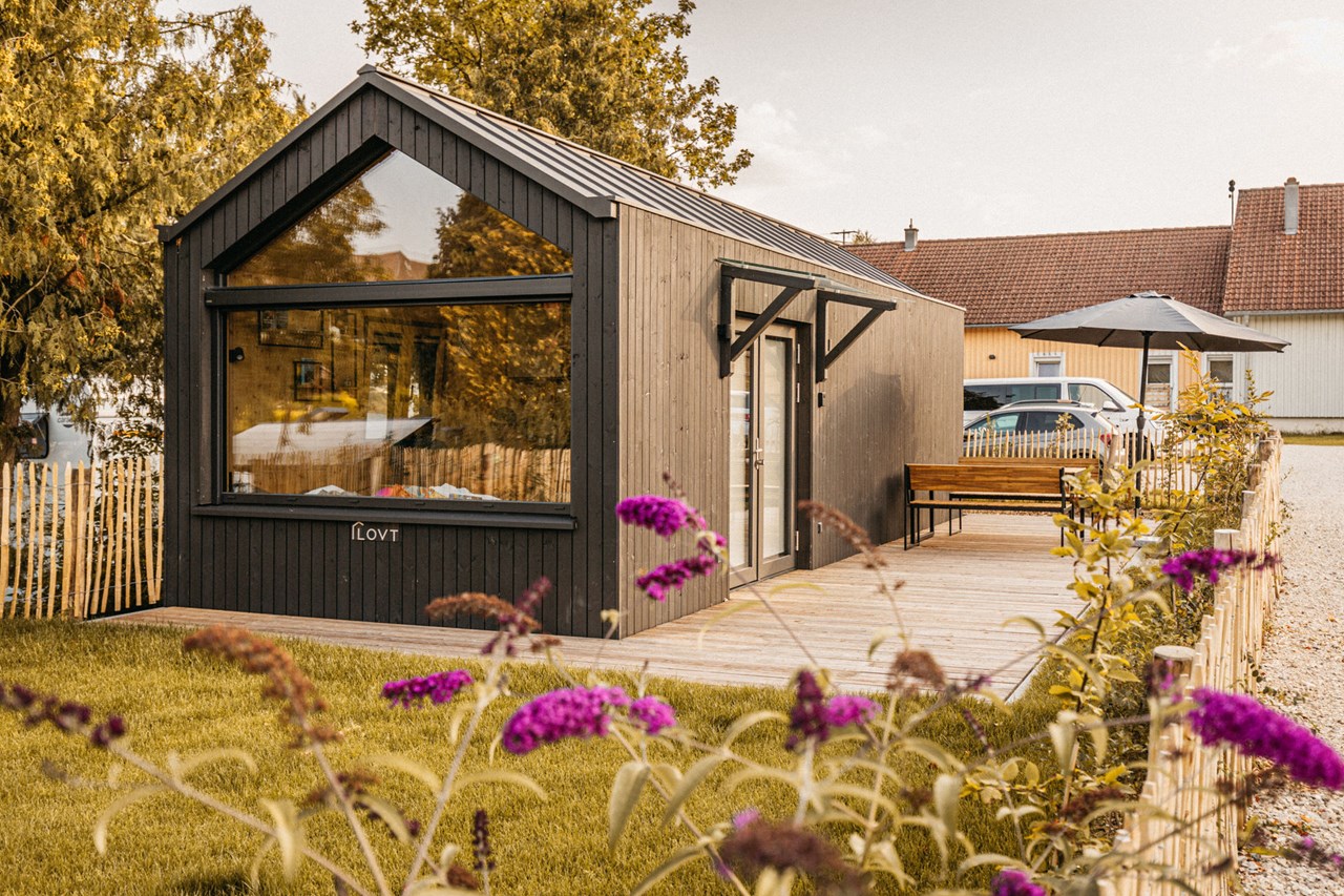 NaturResort Steinwald Hütten im Detail *Cozy-Cabin* in Seenähe ⑧ mit umzäuntem Garten