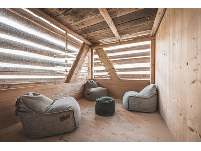 Hüttendorf - Schröcken - Chillen im Spielestadl - Boutique Hotel und Chalets Bergwiesenglück