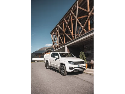 Hüttendorf - Schröcken - Shuttle Service zu deinen Wanderausgangspunkten und zu den umliegenden Skigebieten See, Kappl und Ischgl. - Boutique Hotel und Chalets Bergwiesenglück