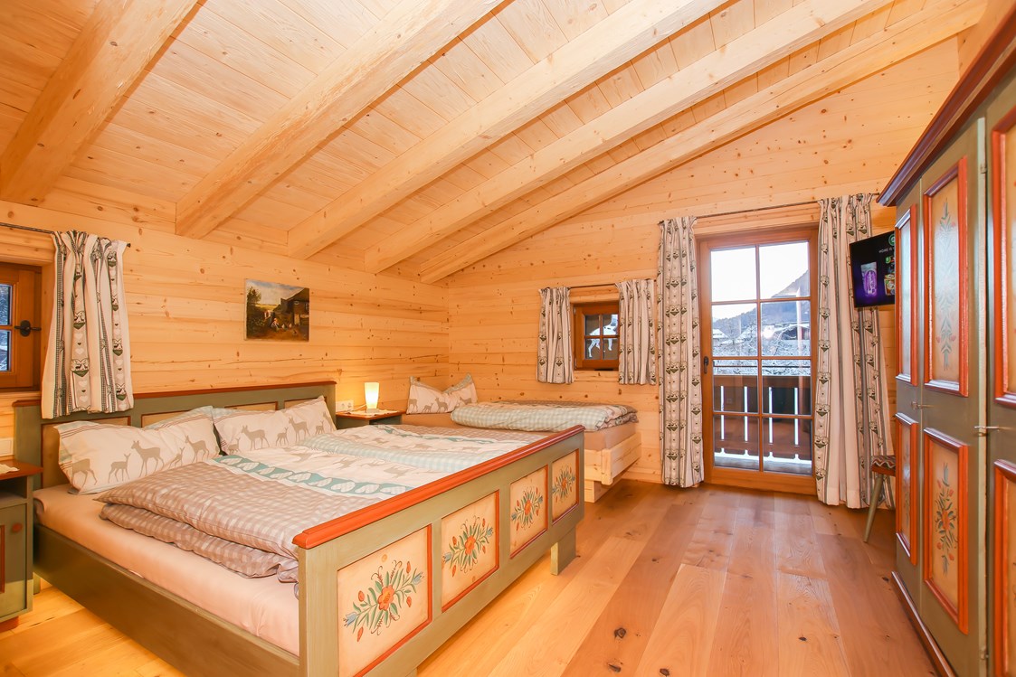Chalet: Gemütliches Doppelzimmer mit einem dritten Bett - Chalet am Müllergut