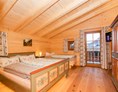 Chalet: Gemütliches Doppelzimmer mit einem dritten Bett - Chalet am Müllergut