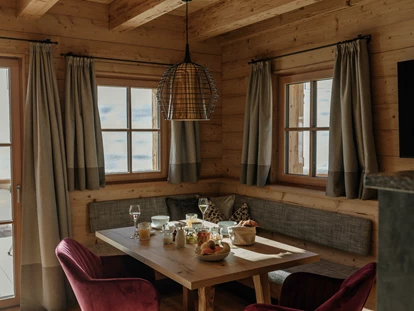 Hüttendorf - Fügenberg - Frühstück im Chalet - Hygna Chalets