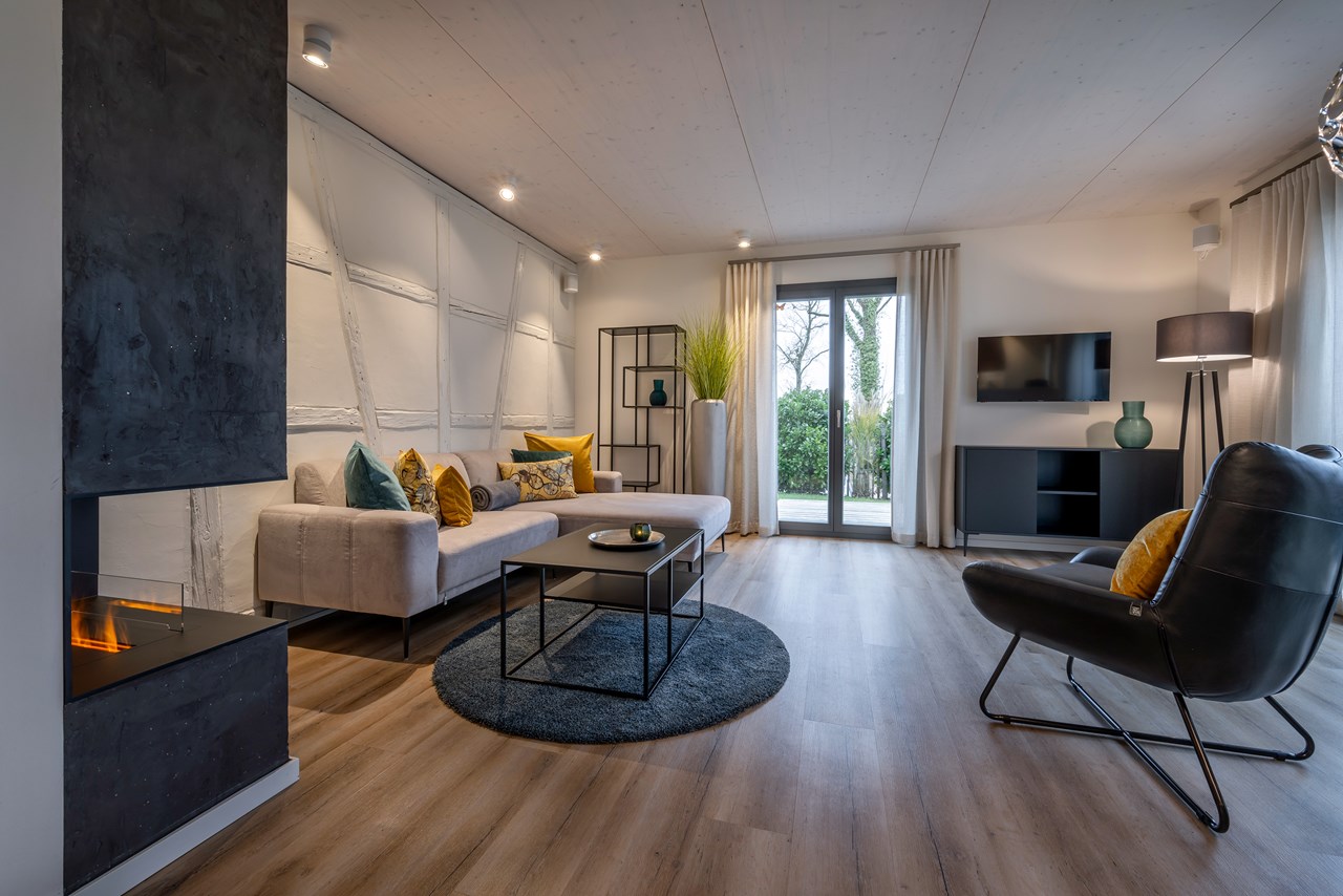 Büchelbergerei Chaletdorf Hütten im Detail Frank & Frei