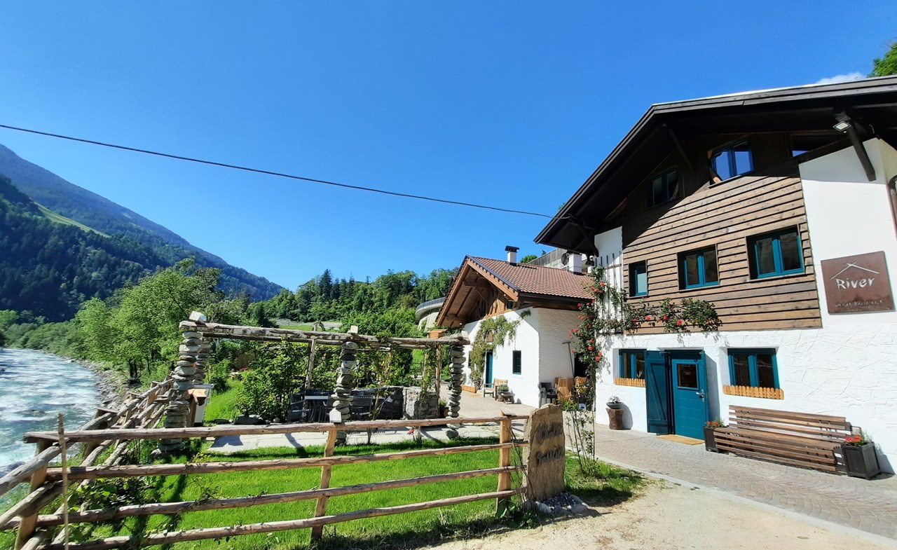 Chalet Passeier Hütten im Detail River