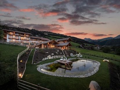 Hüttendorf - Whirlpool: beim Chalet - Dilia Dolomites