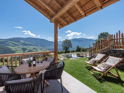 Hüttendorf - Whirlpool: beim Chalet - Dilia Dolomites