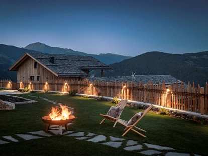 Hüttendorf - Whirlpool: beim Chalet - halet Mountain - Dilia Dolomites
