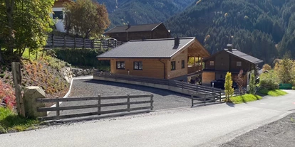 Hüttendorf - Chaletgröße: 4 - 6 Personen - Pinzgau - Chalet Glemmtal - Haus Bergblick Parkplatz - Chalet Glemmtal