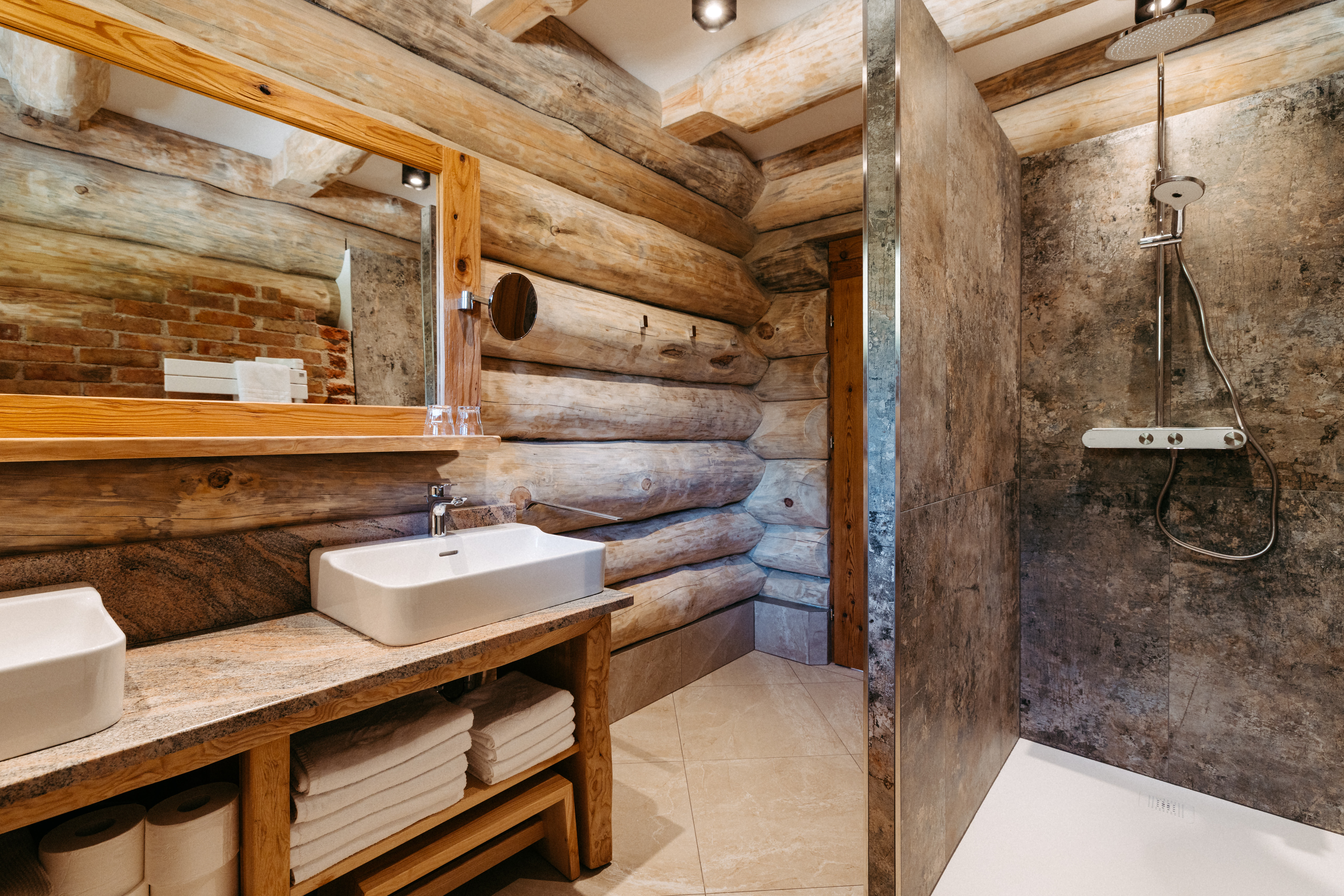 Chalet: Badezimmer Wildpark Lodge - Wildpark Lodges - Innen