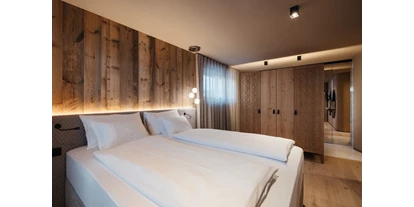 Hüttendorf - Toblach - Schlafzimmer 1 -  Pescosta Chalet Luxury Living