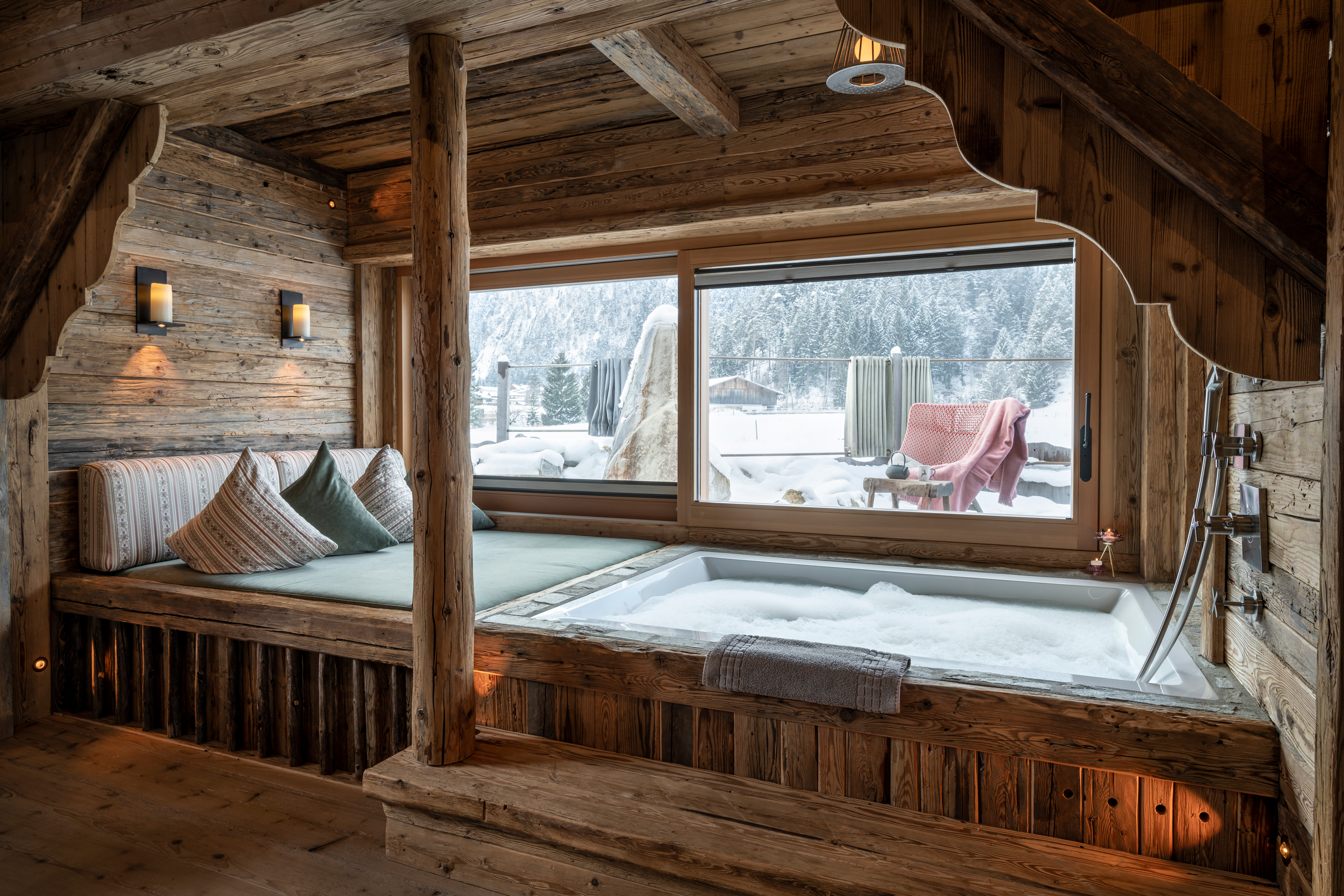 Chalet: LaPosch - Living Lands