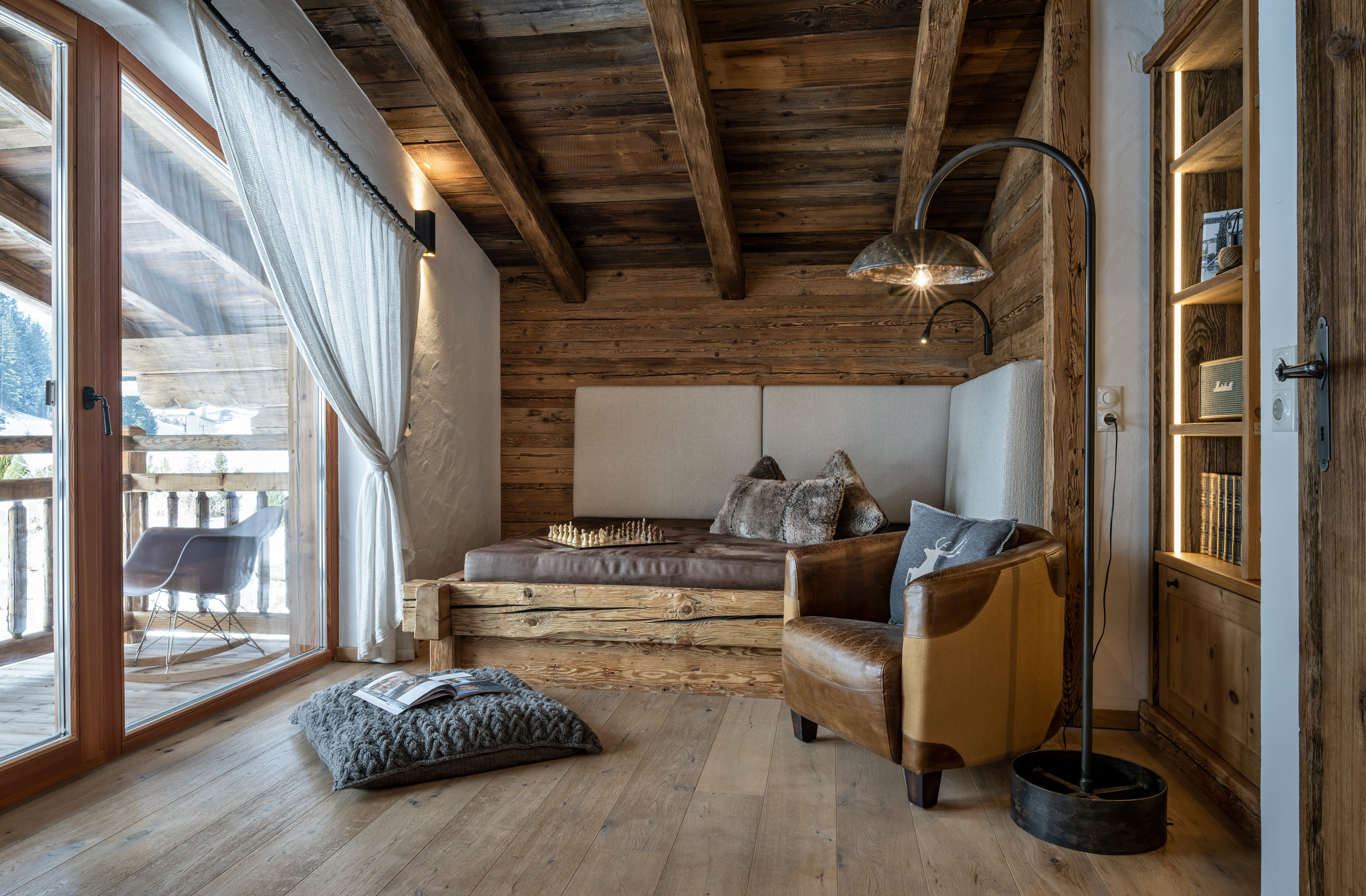 Chalet: LaPosch - Living Lands