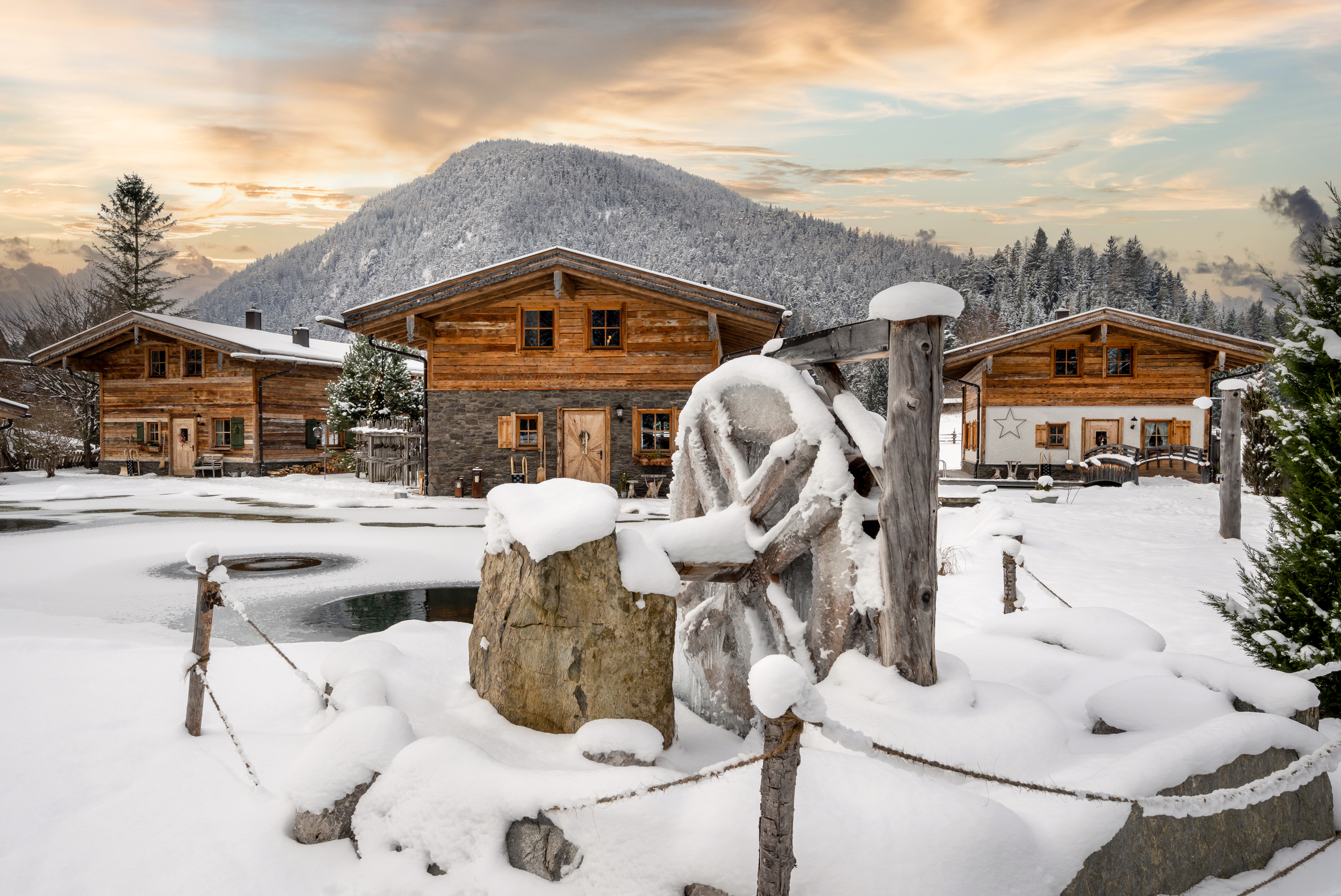 Chalet: LaPosch - Living Lands