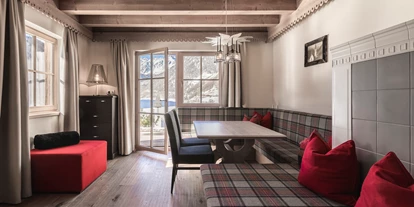 Hüttendorf - Pfunds - Wohnzimmer Chalets Edelweiss Schnalstal - Hotel & Chalets Edelweiss