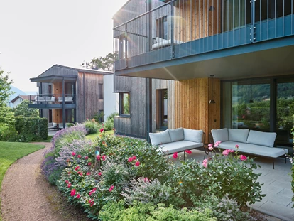 Hüttendorf - Pfunds - Golden Lodge und Gala Lodge mit Gartenanlage - Cirna Gentle Luxury Lodges