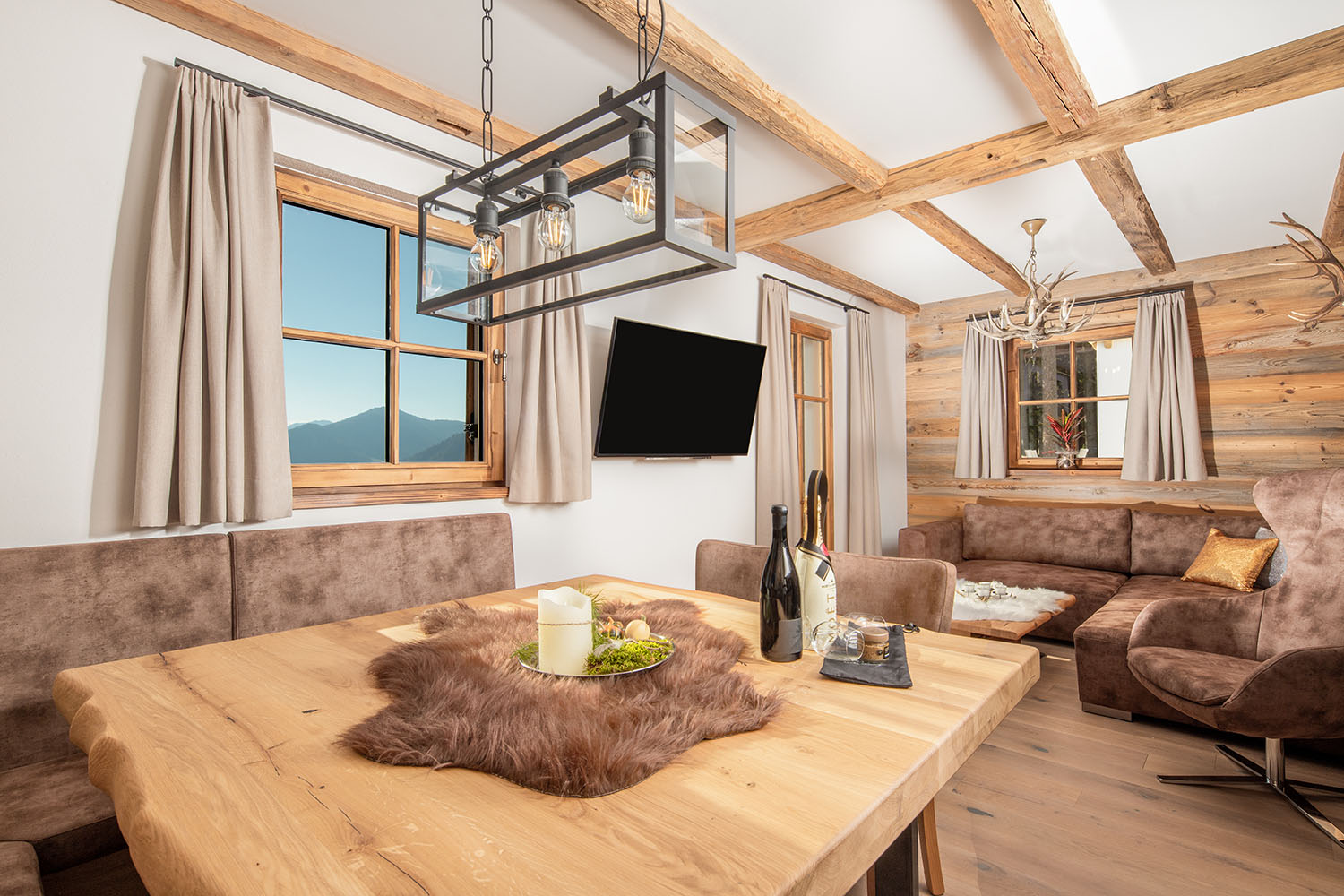 DAS EULERSBERG Hütten im Detail Waldkauz