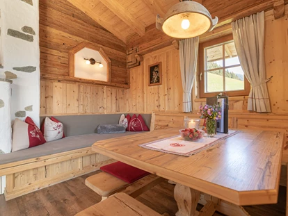 Hüttendorf - Chaletgröße: 8 - 10 Personen - Stube im Wellness-Chalet Bergschlössl - Ferienhütten Tirol