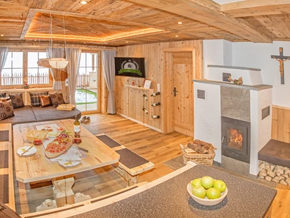 Hüttendorf - Chaletgröße: 8 - 10 Personen - Romantik-Chalet Waldschlössl - Ferienhütten Tirol