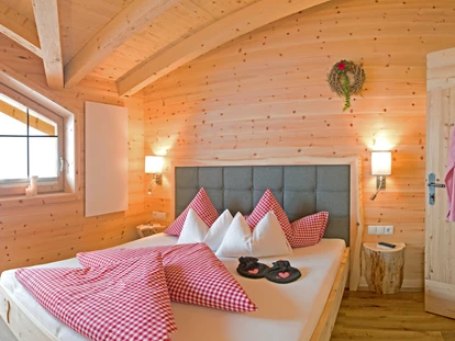 Hüttendorf - Chaletgröße: 8 - 10 Personen - Romantik-Chalet Waldschlössl - Ferienhütten Tirol