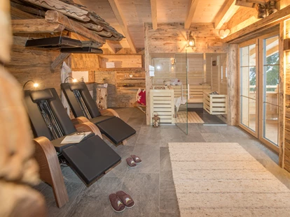 Hüttendorf - Chaletgröße: 8 - 10 Personen - Romantik-Chalet Waldschlössl - Ferienhütten Tirol