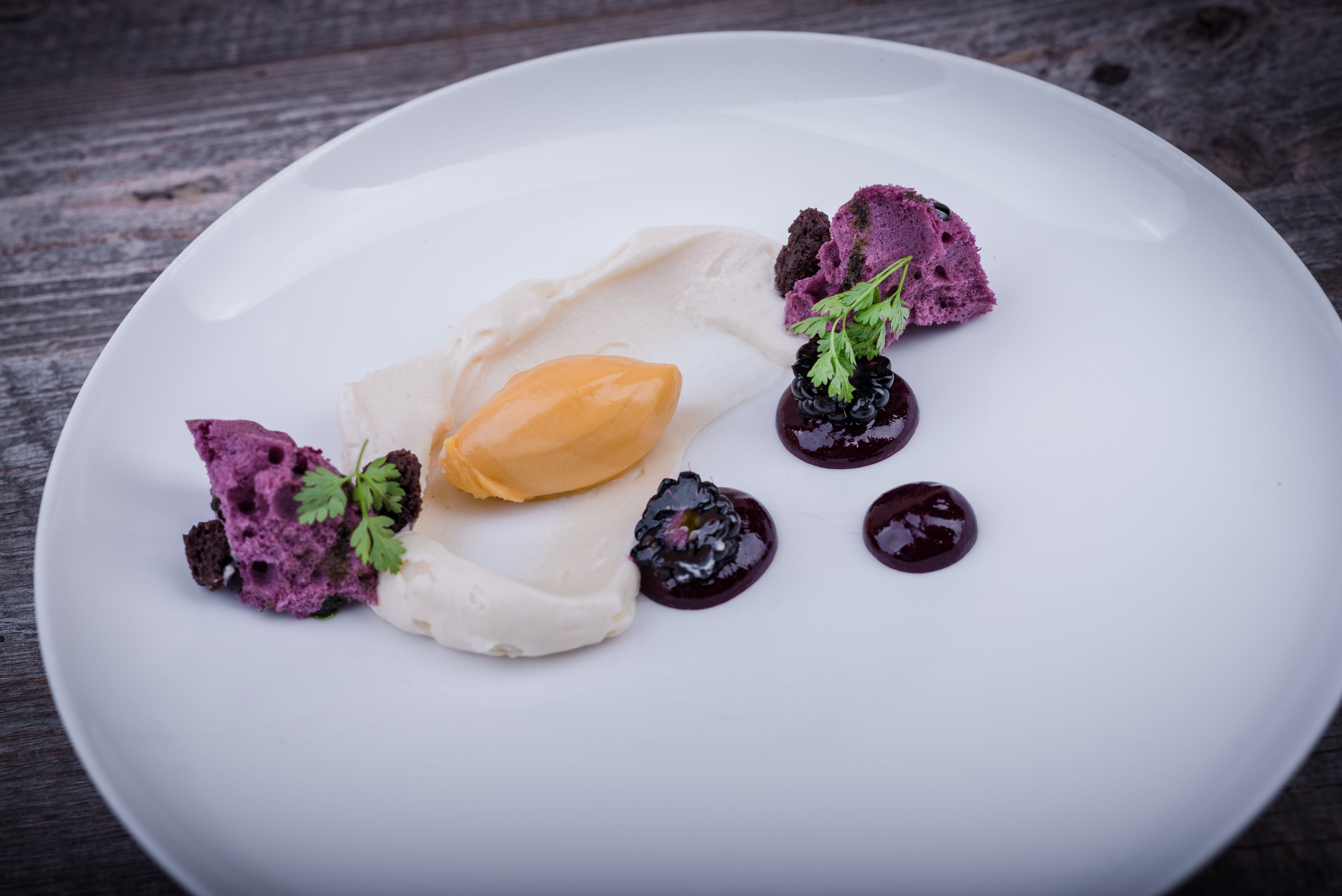 Chalet: Dessertkreation von Küchenchef Achim Hack - Gut Steinbach Hotel Chalets SPA