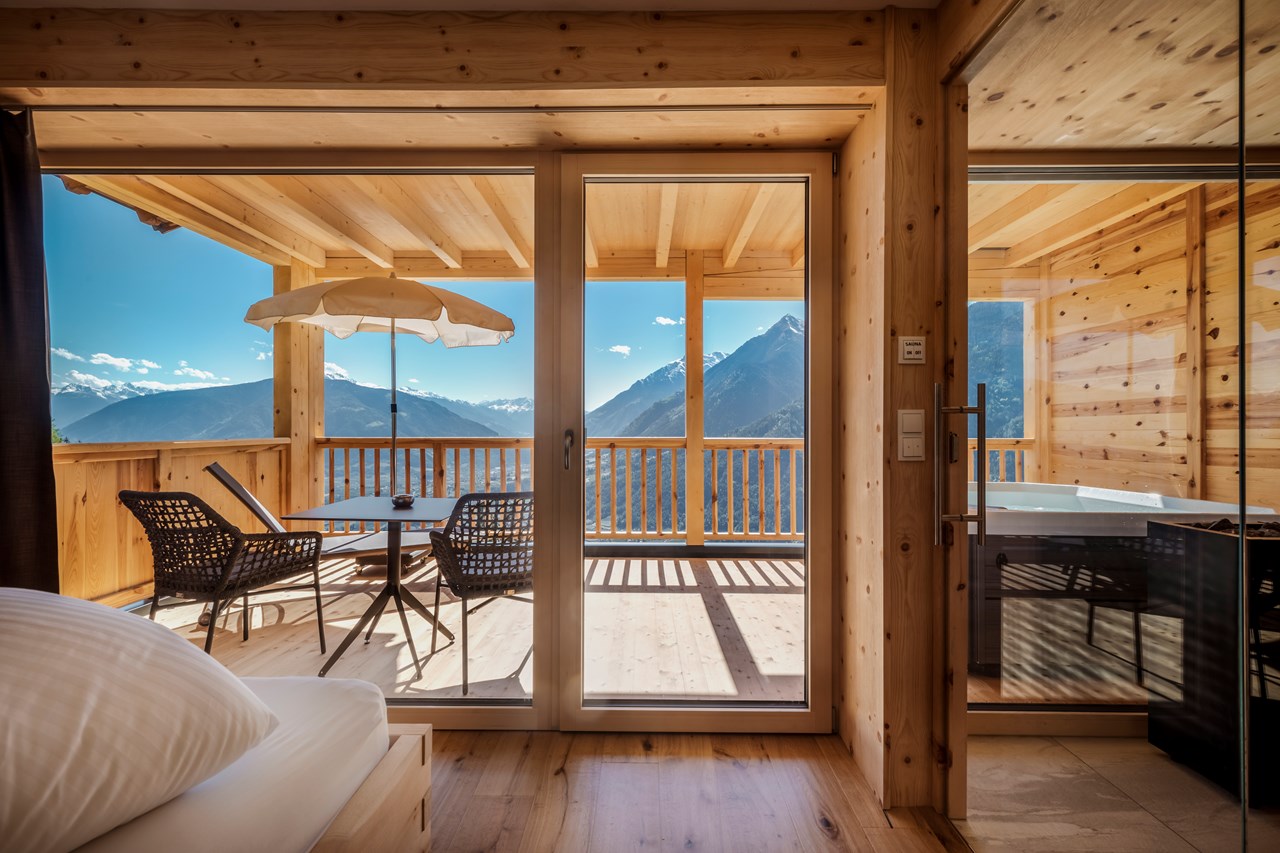MOUNTAIN VILLAGE HASENEGG Hütten im Detail Luxus Lodge Pinus