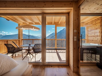 MOUNTAIN VILLAGE HASENEGG Hütten im Detail Luxus Lodge Pinus