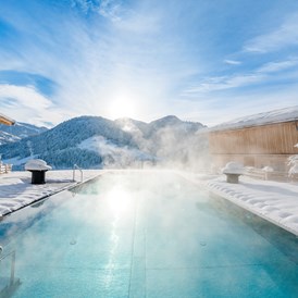 Chalet: Infinity Pool im Winter - Beim Hochfilzer-Hotel & Premium Chalets ****s