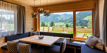 Hüttendorf - Kirchberg in Tirol - Chalet Esszimmer - Beim Hochfilzer-Hotel & Premium Chalets ****s