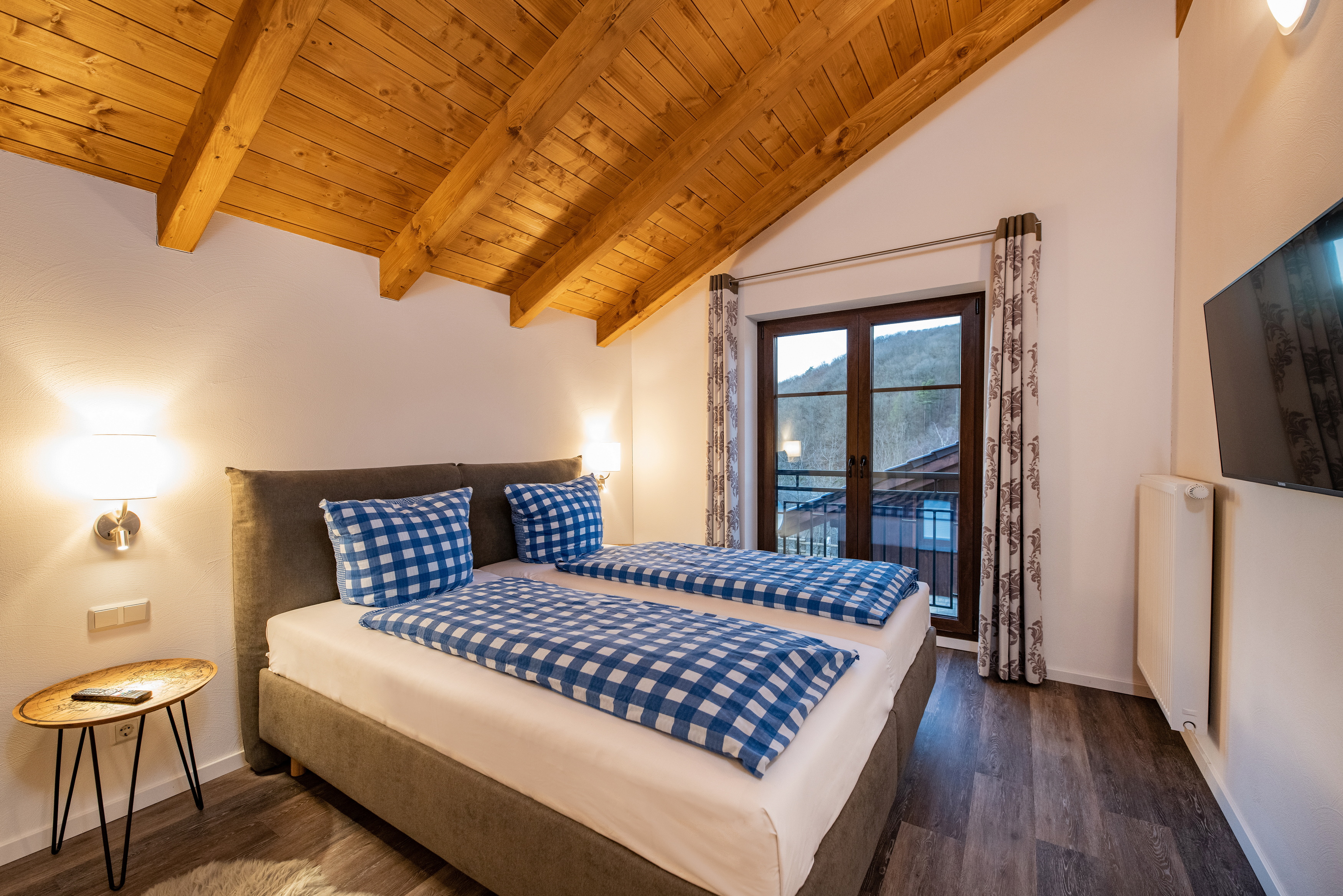 Chalet: Berg-Chalet Schlafzimmer - Göbel´s Chaletpark Diemelsee - Innen