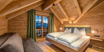 Hüttendorf - Chaletgröße: 8 - 10 Personen - Schlafzimmer im Chalet SUX-STM  - Hüttendorf Dachsteinblick